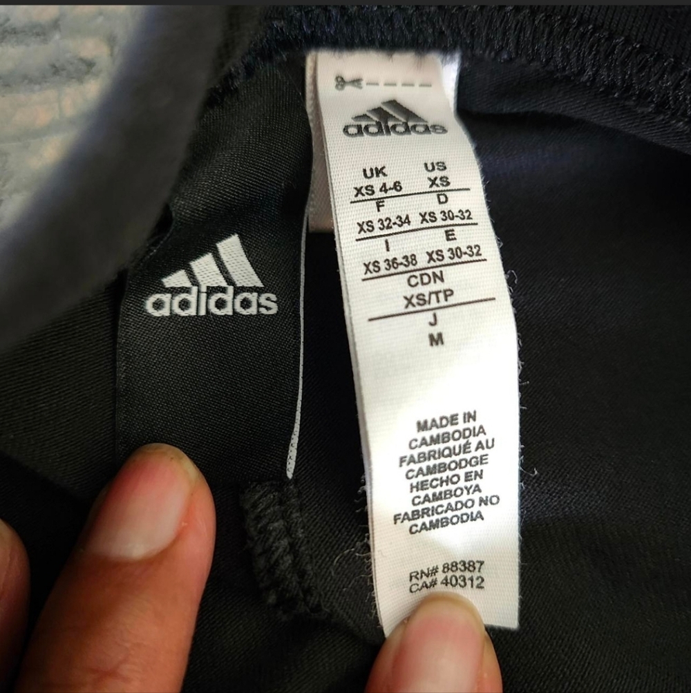 Women Adidas black leggings Size XSmall, with red-orange logo - Picture 6 of 8